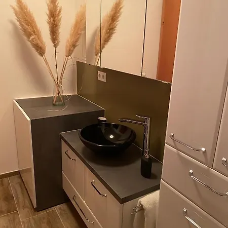 Schoenes Mit Terrasse, Mitten Im Gruenen Appartement Stattegg