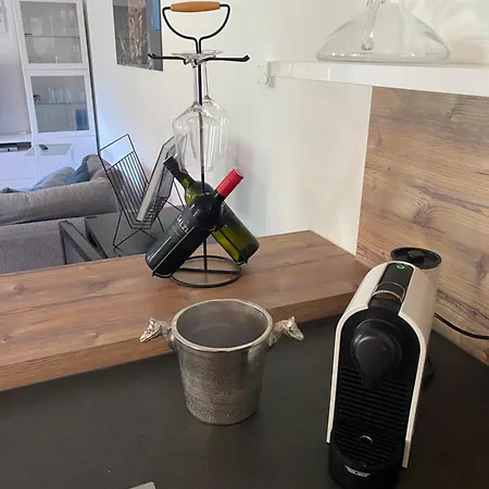 Apartment Schönes Mit Terrasse, Mitten Im Grünen