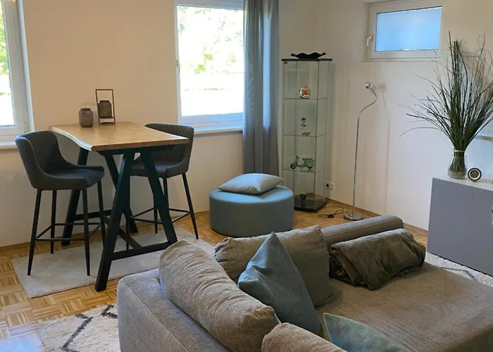 Schönes Mit Terrasse, Mitten Im Grünen Stattegg